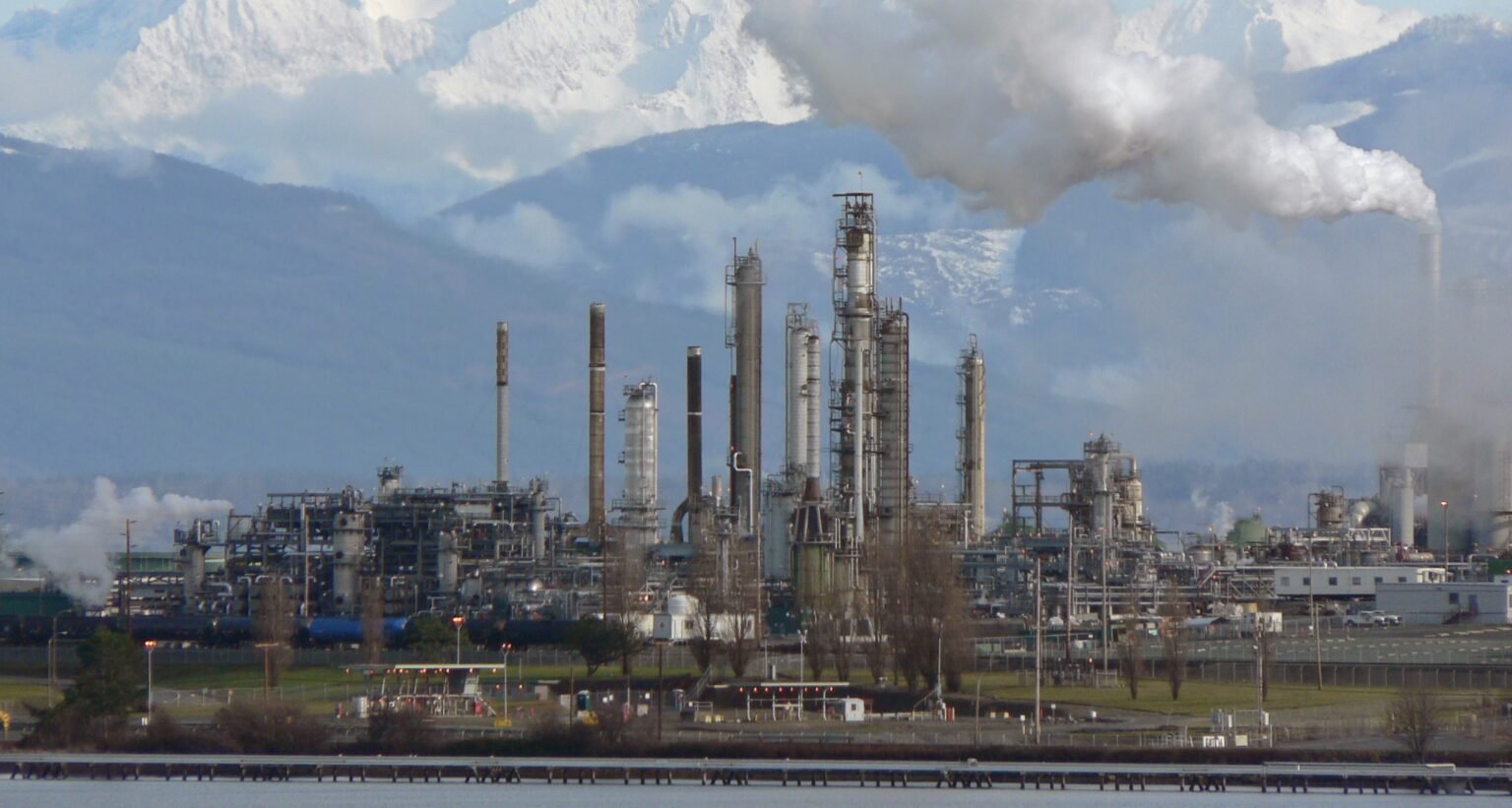 Anacortes_Refinery_31911-1